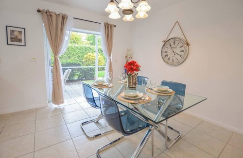 Singer Island Apartment | Walk to the beach 2BR 2BA 1300SF