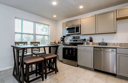 Smith's Memento Apartment | Walking distance to Daytona Beach & Ocean Center
