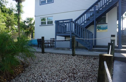 Smith's Memento Apartment | Walking distance to Daytona Beach & Ocean Center