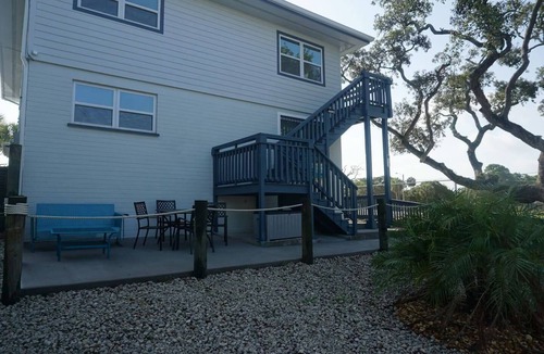 Smith's Memento Apartment | Walking distance to Daytona Beach & Ocean Center