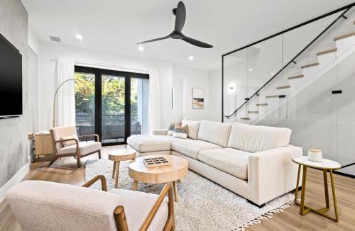 Tampa Heights House | Warm Modern New Construction Townhome in Tampa Heights