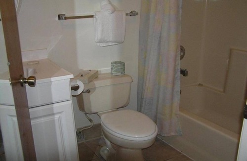 Little Torch Key Hotel | Water View Queen Suite w/Kitchen, Pool & Private Beach Access | Breakfast-Free