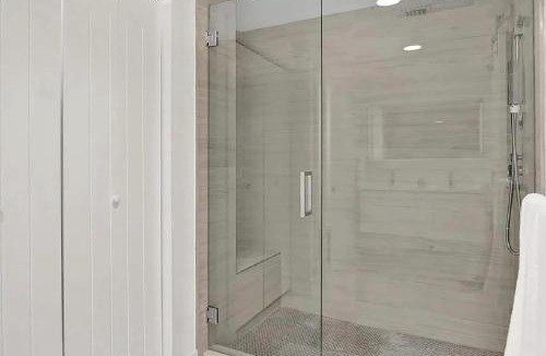 Key Biscayne Apartment | Waterfront 2 Bedroom Retreat with Panoramic City Views