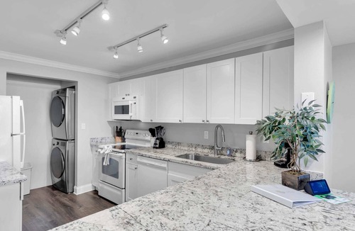 Meadows Condo | Waterfront Condo with Dock, Pool, Downtown Key West Near Duval