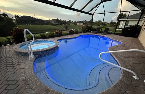 Broadmoor House | * Waterfront home to relax, reconnect, and create unforgettable memories together! *