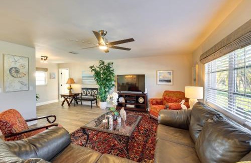 North Fort Myers House | Waterfront Home w/Boat Dock & Bar in N Fort Myers
