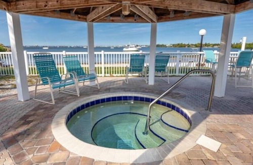 Bayview Condo | Waterfront Luxury Condo at Bermuda Bay Beach with Laundry & Full WATERVIEW