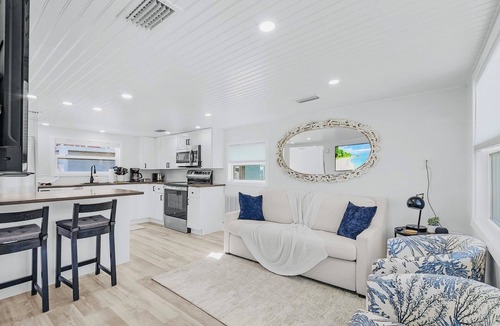 Matlacha Cottage | Waterfront Matlacha Cottage with Dock, Gorgeous Sunsets & Fishing!