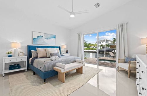 The Cove House | Waterfront Oasis | Heated Pool | Game Room | Gym