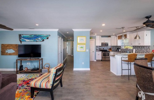Tavernier House | Waterfront Pool Home w/Boat Lift - Easy Ocean & Bay Access