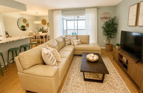 Bayview House | Waterfront Resort Condo w Beach