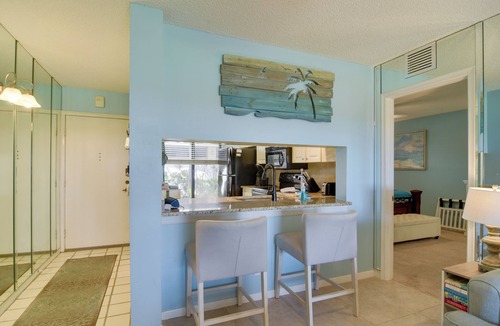 Isla del Sol Villa | Waterfront St Petersburg Villa w/Free WiFi