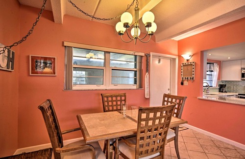 Central Beach Condo | Waterfront Vero Beach Condo w/Ocean-View Balcony