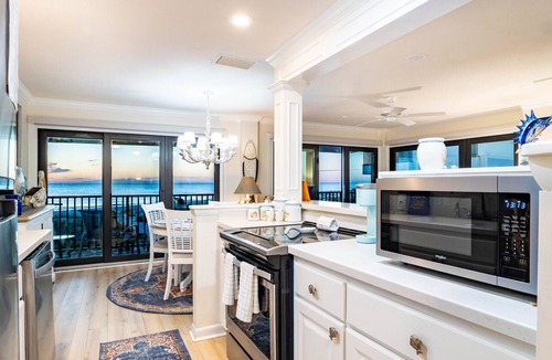 Holmes Beach Condo | Waters Edge 110S · Direct Gulf Balcony · 1-Month Rental