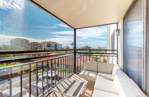 Palma del Mar Hotel | Waterside Palm Paradise