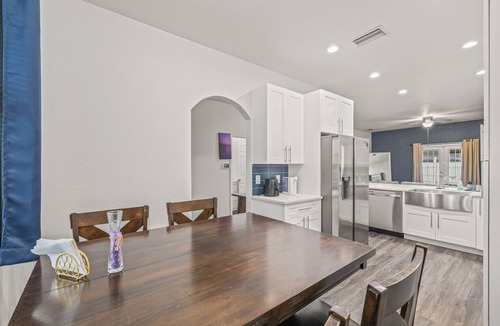 East Tampa House | Welcome to The Chelsea Inn! This cozy, modern 3BR/2BA home is designed for all!