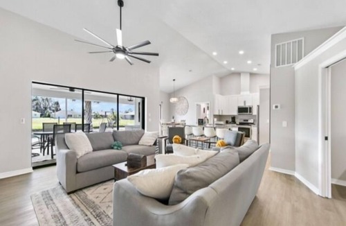 Pebble Beach House | Welcome to Waterside Villa – the ultimate destination for a truly luxurious and unforgettable vacation!