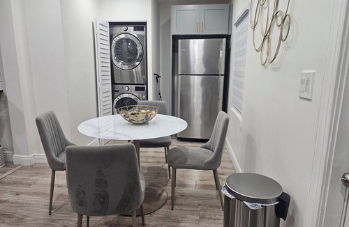 Poiciana Park II House | West Palm Beach Tropical Oasis-5 minutes from Downtown West Palm Beach Florida