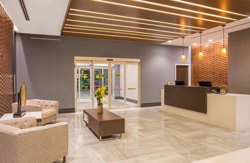 Doral Hotel | Wingate By Wyndham Miami Airport