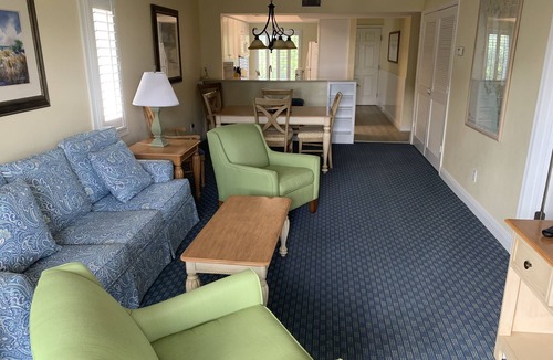 Sanibel Condo | Wonderful Sanibel Island condo. 2 bed 2 bath. Sleeps 6. Weekly rental.