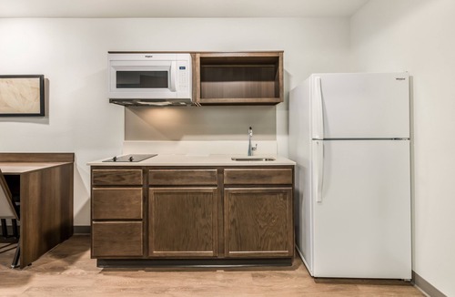 Bearss Plaza Hotel | WoodSpring Suites Tampa Airport North Veterans Expressway