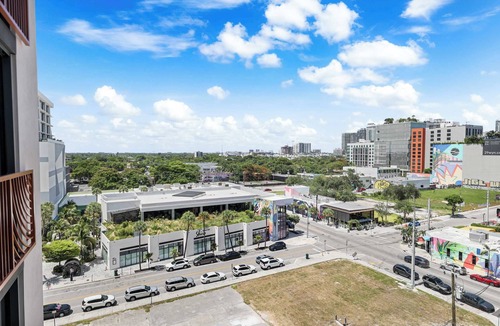 Wynwood Art District Apartment | Wynwood 2BR | Gym + Lounge | Near Miami Stadium WC