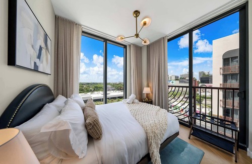 Wynwood Art District Apartment | Wynwood 2BR | Gym + Lounge | Near Miami Stadium WC