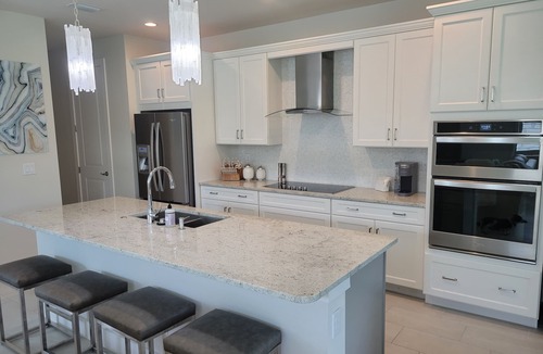 Central Naples House | Your Dream Naples Seasonal Home: Elegant Townhouse Between Mercato & 5th Ave