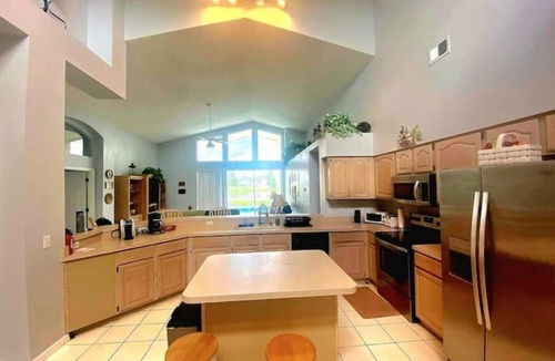 Boyette Springs House | Your Florida Oasis with an Int'l touch. Now accepting Snowbird reservations!