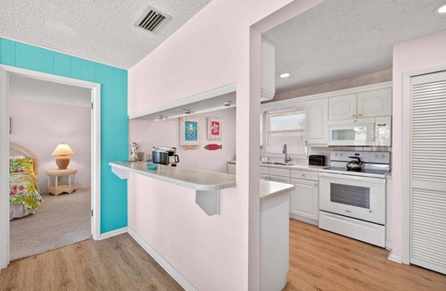 Sanibel Condo | Your peaceful Sanibel island retreat awaits at Blind Pass G206