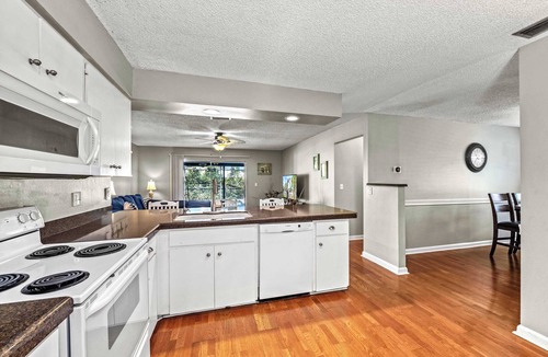 Gulf Gate Estates House | Your Slice of Paradise Near Siesta Key