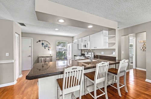 Gulf Gate Estates House | Your Slice of Paradise Near Siesta Key