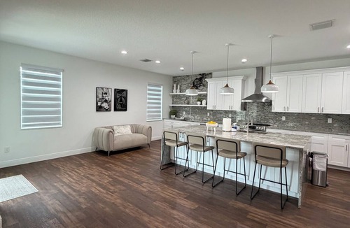 Town N County Park House | Your Tampa Dream Stay: New Home