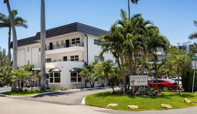 1-bedroom 1 bath 1 block from the beach and restaurants in Ft Lauderdale Beach