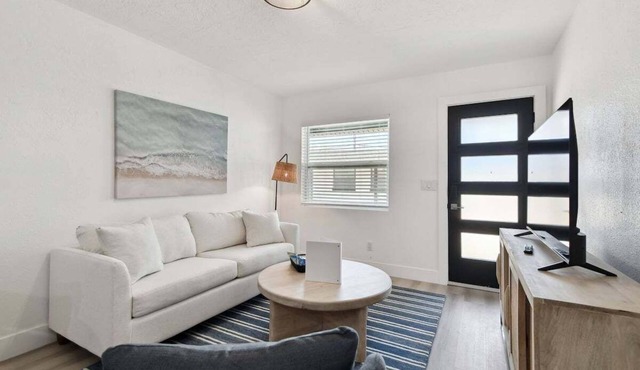 1 Bedroom Treasure Island Getaway