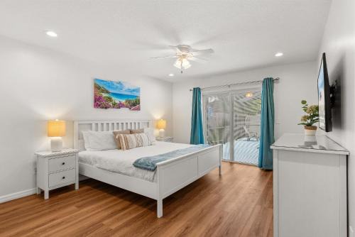 10 Minutes to Disney! Villa with Pool & Game Room