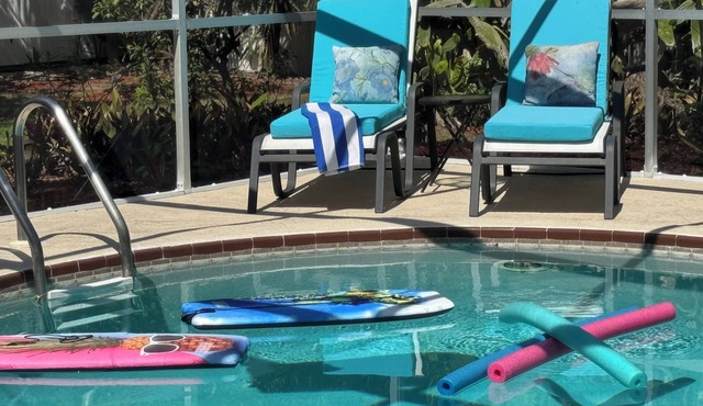 129/n from 199/n August ! Bonita Springs, Private Pool, Hot tub, 5 min. to Beach