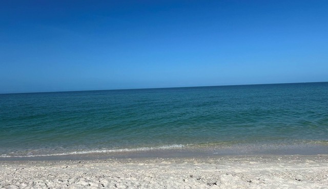15 minutes from Bonita Beach sunsets along the SW coastline are waiting for you!