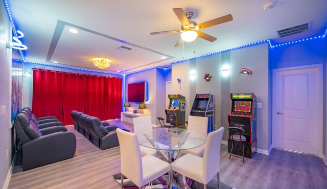 15BD/9BDR/10BA sleeps20-pool/Htub/Theater/Arcade