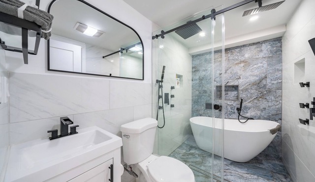 16 shower Head Stay Luxury Stay in Passaic