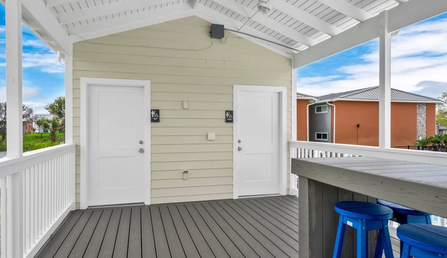 180 Two Bed Two Bath 3 Pools