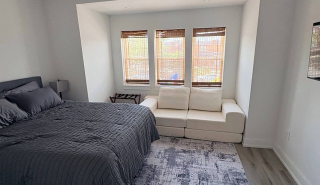 2-bed apartment in vibrant South Phila neighborhood walking distance to stadiums