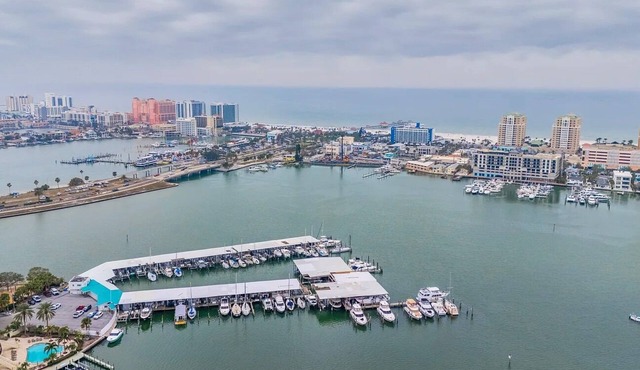 2 bed one bath/furnished, laundry on site carport pool boat docks in clearwater