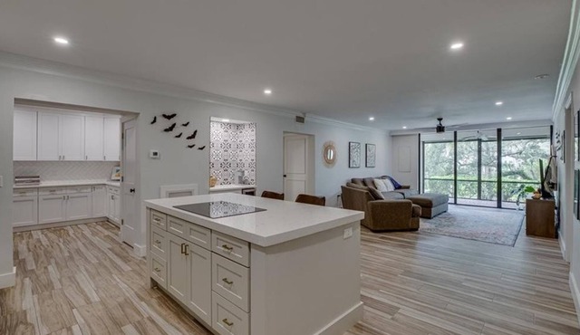 2 Bedroom Condo 431240 by Houzlet