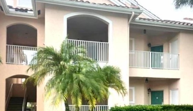 2 Bedroom Condo 431856 by Houzlet