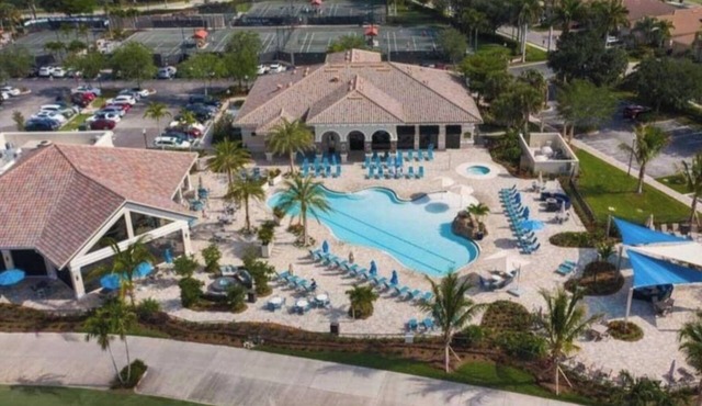 2 Bedroom + Den Condo at Heritage Bay Golf & Country Club with Unlimited Golf!