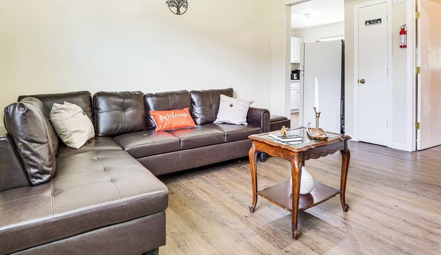 2 Mi to The Marketplace: Spring Valley Apartment