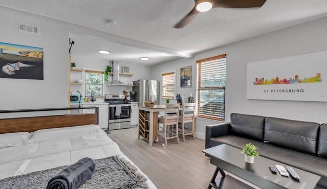 2027 #6 · #6 Luxury Grand Central Studio *Pets* *2nd Floor*