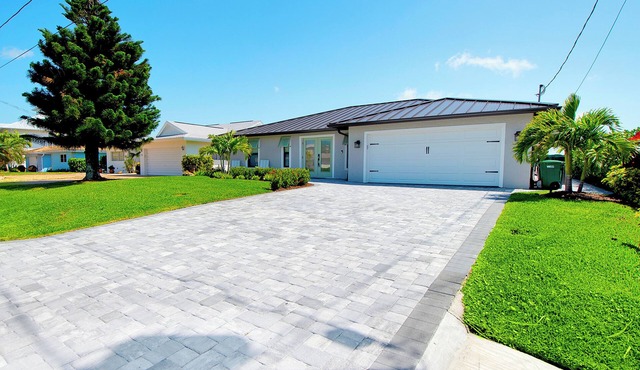 3/2 with Pool - Isles Of Capri, Naples and Marco Island area. Pompano Bay View