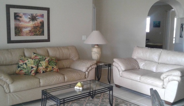 3-Bedroom/3 Full Bathroom condo - Fort Myers/2-car garage